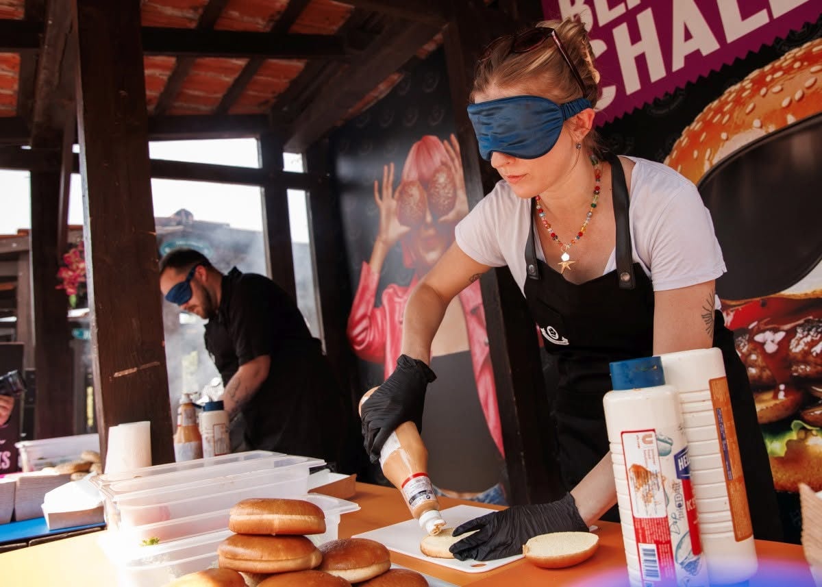 Burger fest Blind Burger Challenge